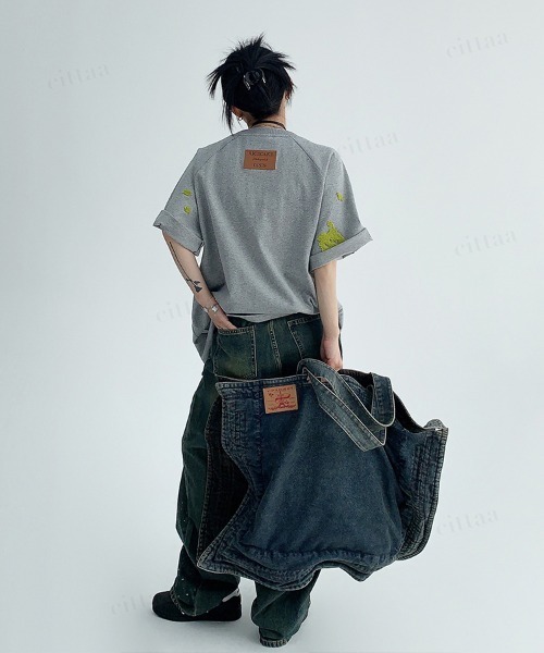 Dalfwin(ダールフィン)の「韓国ファッション RICECAKEペイント風サガラ刺繍Tシャツ(Tシャツ/カットソー・レディース・ブラック/グレー・FREE)」の15枚目の写真