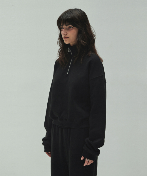 DIAGONAL(ダイアゴナル)の「DIAGONAL LOGO HALF ZIP UP (black)(スウェット・レディース・その他・FREE)」の2枚目の写真