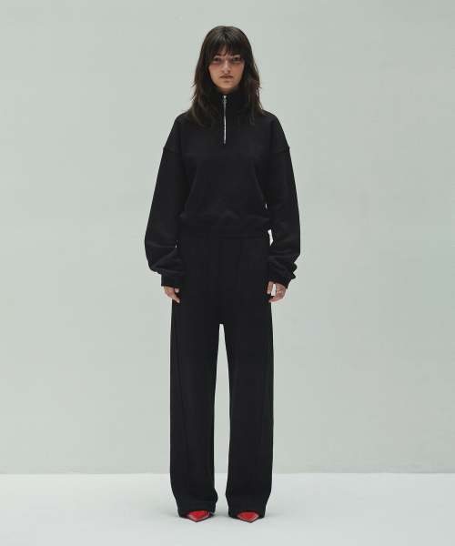 DIAGONAL(ダイアゴナル)の「DIAGONAL LOGO HALF ZIP UP (black)(スウェット・レディース・その他・FREE)」の4枚目の写真