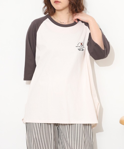 Emago（イマゴ）の「EMAGO ﾛｺﾞ刺繍ﾗｸﾞﾗﾝT 半端袖（Tシャツ/カットソー・レディース・ネイビー/チャコールグレー/アイボリー・FREE）」の5枚目の写真