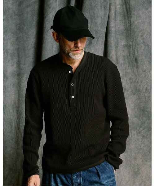 wjk(ダヴルジェイケイ)の「waffle henley L/S(Tシャツ/カットソー・メンズ・ブラック/チャコールグレー/ホワイト・X-LARGE/LARGE/MEDIUM/SMALL)」の2枚目の写真
