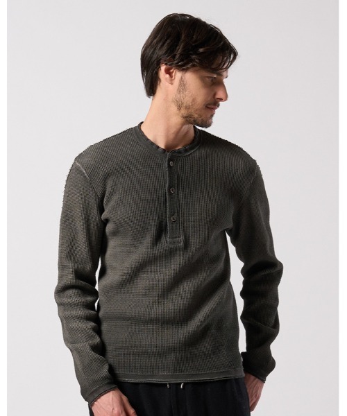 wjk(ダヴルジェイケイ)の「waffle henley L/S(Tシャツ/カットソー・メンズ・ブラック/チャコールグレー/ホワイト・X-LARGE/LARGE/MEDIUM/SMALL)」の6枚目の写真
