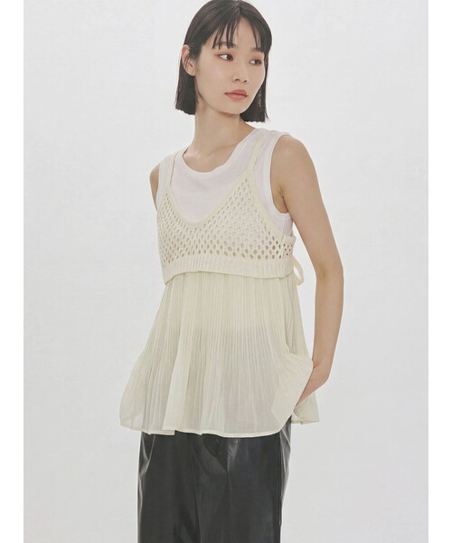 MIDIUMISOLID(ミディウミソリッド)の「MIDIUMISOLID for Ladies メッシュニットプリーツキャミソール(ベスト・レディース・ブラック/アイボリー・FREE)」の1枚目の写真