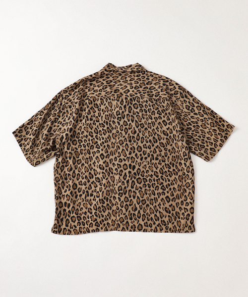 JOURNAL STANDARD(ジャーナルスタンダード)の「レーヨン レオパード 半袖 シャツ(シャツ/ブラウス・メンズ・ベージュ/ホワイト・MEDIUM/LARGE)」の3枚目の写真