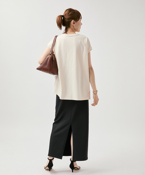 VERMEIL par iena(ヴェルメイユパーイエナ)の「upper hights アッパーハイツ BIG ノースリーブTシャツ 262CW0102(Tシャツ/カットソー・レディース・ブラウン/ブラック系その他/アイボリー・X-SMALL)」の10枚目の写真
