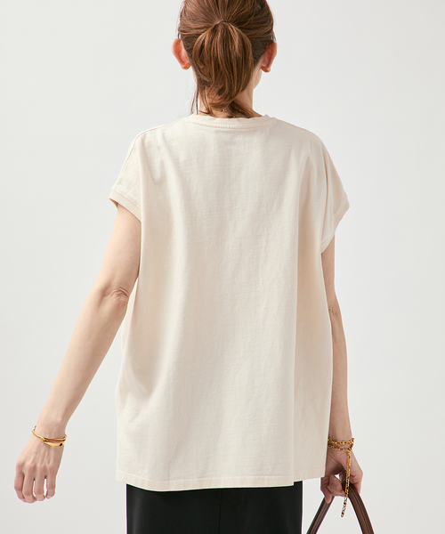 VERMEIL par iena(ヴェルメイユパーイエナ)の「upper hights アッパーハイツ BIG ノースリーブTシャツ 262CW0102(Tシャツ/カットソー・レディース・ブラウン/ブラック系その他/アイボリー・X-SMALL)」の12枚目の写真