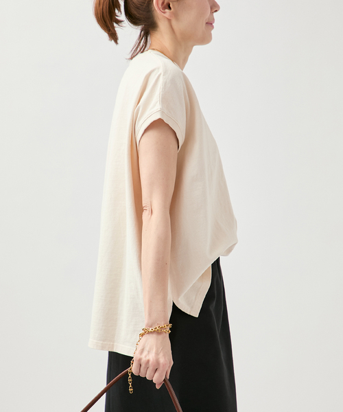 VERMEIL par iena(ヴェルメイユパーイエナ)の「upper hights アッパーハイツ BIG ノースリーブTシャツ 262CW0102(Tシャツ/カットソー・レディース・ブラウン/ブラック系その他/アイボリー・X-SMALL)」の13枚目の写真