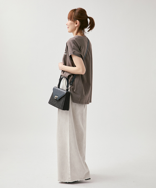 VERMEIL par iena(ヴェルメイユパーイエナ)の「upper hights アッパーハイツ BIG ノースリーブTシャツ 262CW0102(Tシャツ/カットソー・レディース・ブラウン/ブラック系その他/アイボリー・X-SMALL)」の15枚目の写真