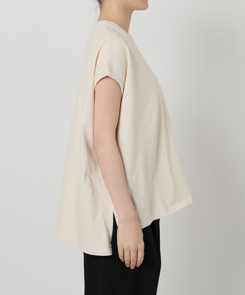 VERMEIL par iena(ヴェルメイユパーイエナ)の「upper hights アッパーハイツ BIG ノースリーブTシャツ 262CW0102(Tシャツ/カットソー・レディース・ブラウン/ブラック系その他/アイボリー・X-SMALL)」の22枚目の写真