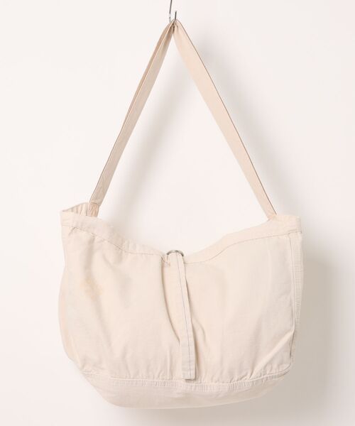 BILLY'S ENT（ビリーズエンター）の「Packers Equipment NEWSPAPER BAG　PE-302-002（ショルダーバッグ・メンズ・ベージュ・FREE）」の2枚目の写真