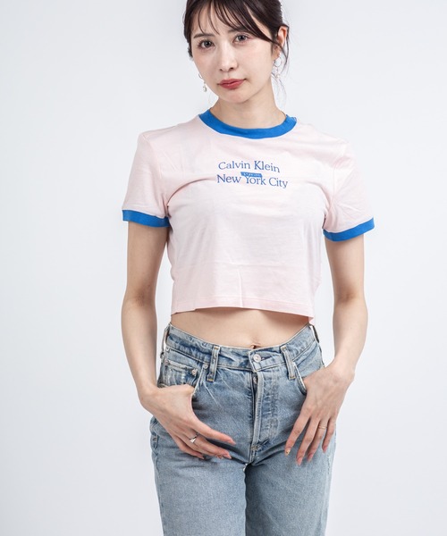 Calvin Klein（カルバン・クライン）の「【CALVIN KLEIN】クロップド丈 半袖 リンガーTシャツ（Tシャツ/カットソー・レディース・ホワイト/ホワイト系その他/ライトピンク/ホワイト×グレー・X-SMALL/SMALL/MEDIUM）」の16枚目の写真