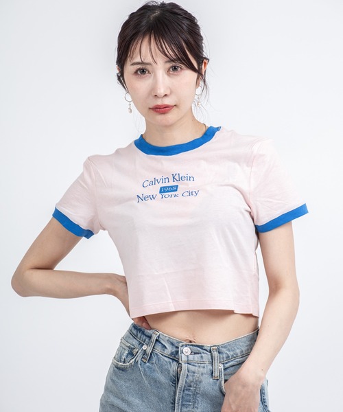 Calvin Klein（カルバン・クライン）の「【CALVIN KLEIN】クロップド丈 半袖 リンガーTシャツ（Tシャツ/カットソー・レディース・ホワイト/ホワイト系その他/ライトピンク/ホワイト×グレー・X-SMALL/SMALL/MEDIUM）」の17枚目の写真