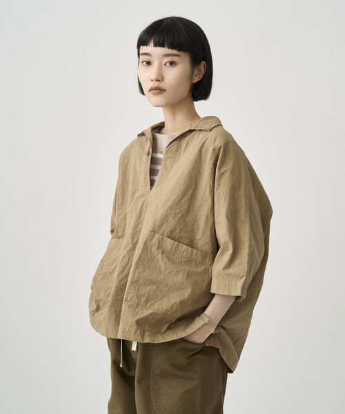 ORCIVAL(オーシバル)の「ORCIVAL | ガーメントダイ スキッパー半袖シャツ WOMEN(シャツ/ブラウス・レディース・イエロー/オフホワイト/ブラック系その他・1)」の15枚目の写真