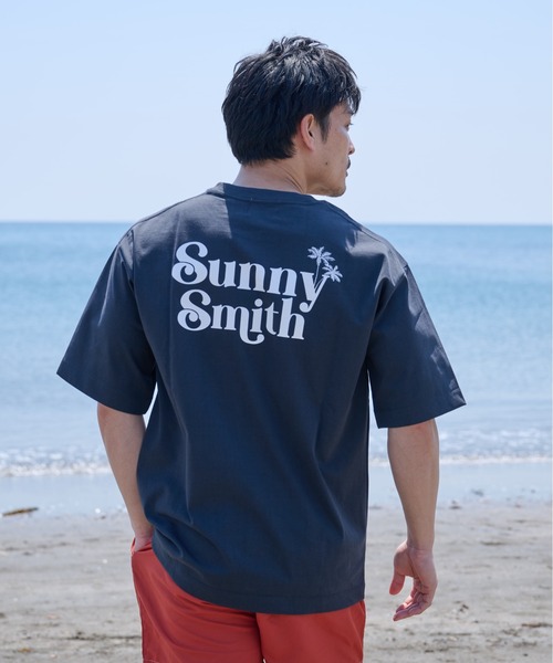 Sunny Smith(サニースミス)の「ウルトラヘビーオンス刺繍ロゴTシャツ(Tシャツ/カットソー・メンズ・アッシュグレー/オフホワイト/チャコール・LARGE/MEDIUM/SMALL)」の1枚目の写真