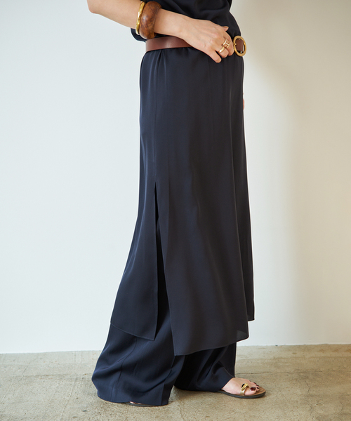 Deuxieme Classe(ドゥーズィエムクラス)の「SILK SATIN CAMI ワンピース(ワンピース・レディース・ネイビー・FREE)」の3枚目の写真