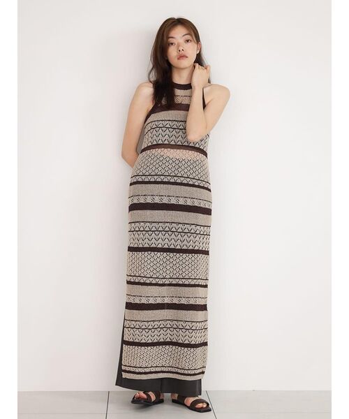 FIKA.(フィーカ)の「Striped mesh knit onepiece(ワンピース・レディース・シルバー/ベージュ・FREE)」の3枚目の写真