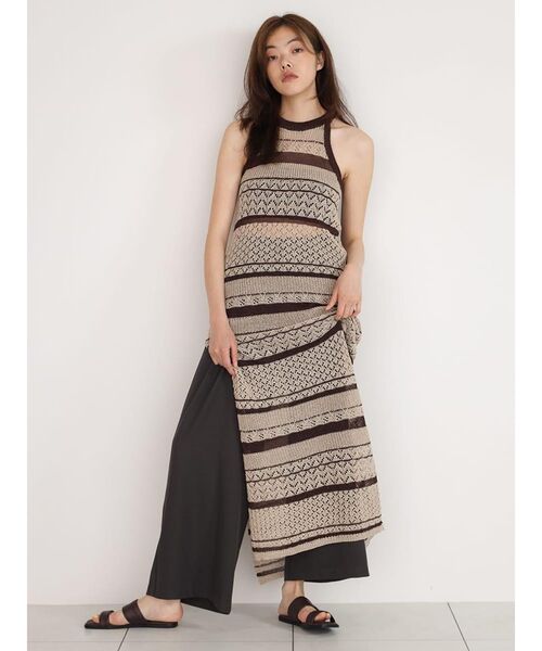 FIKA.(フィーカ)の「Striped mesh knit onepiece(ワンピース・レディース・シルバー/ベージュ・FREE)」の2枚目の写真
