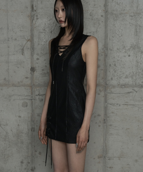 ETRE AU SOMMET(エトレオソメ)の「Corset Panel Leather One-Piece (Black)(ワンピース・レディース・ブラック・MEDIUM/SMALL)」の2枚目の写真