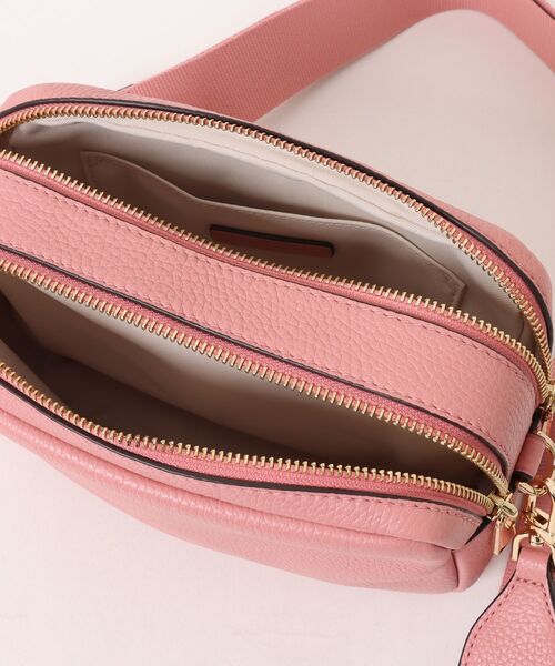 MICHAEL KORS(マイケルコース)の「BRYANT ぺブルレザー ダブルジップ チェーン カメラ クロスボディ ミディアム(ショルダーバッグ・レディース・ピンク系・FREE)」の9枚目の写真
