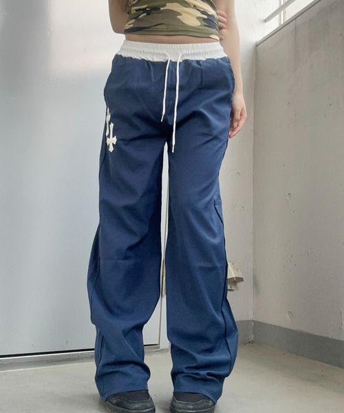 tinkerend(ティンカーエンド)の「Double-waist Nylon Wide Pants / ダブルウエストナイロンワイドパンツ(スウェットパンツ・レディース・ブラック/ネイビー・1/2)」の5枚目の写真
