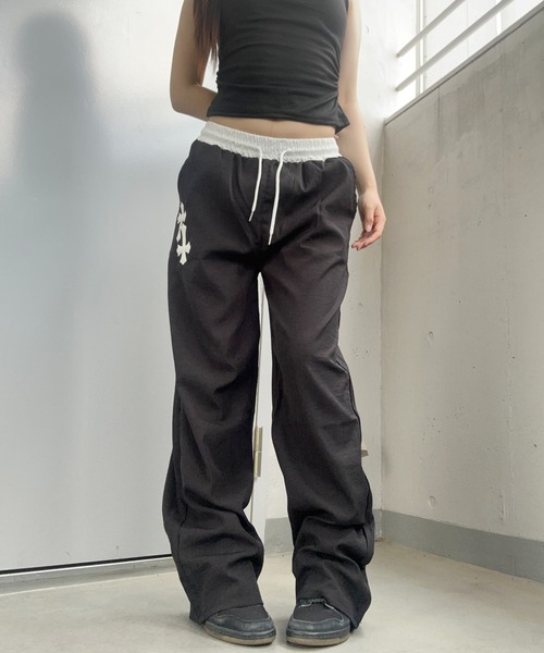 tinkerend(ティンカーエンド)の「Double-waist Nylon Wide Pants / ダブルウエストナイロンワイドパンツ(スウェットパンツ・レディース・ブラック/ネイビー・1/2)」の3枚目の写真