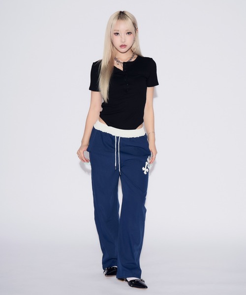 tinkerend(ティンカーエンド)の「Double-waist Nylon Wide Pants / ダブルウエストナイロンワイドパンツ(スウェットパンツ・レディース・ブラック/ネイビー・1/2)」の9枚目の写真