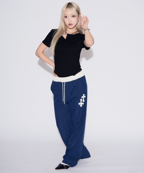 tinkerend(ティンカーエンド)の「Double-waist Nylon Wide Pants / ダブルウエストナイロンワイドパンツ(スウェットパンツ・レディース・ブラック/ネイビー・1/2)」の10枚目の写真