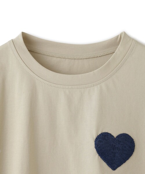 Jayro（ジャイロ）の「ハートマークTシャツ（Tシャツ/カットソー・レディース・ブルー/ピンク系その他2/ベージュ/ホワイト系その他/ブラック・M）」の6枚目の写真