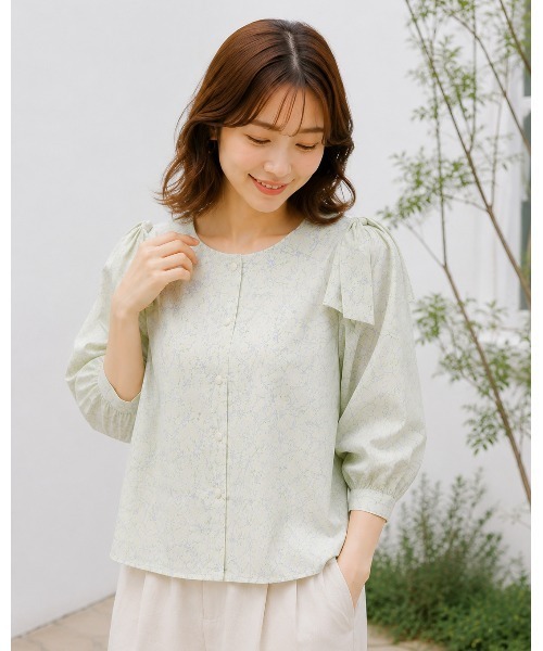 FAZVY(ファズビー)の「花柄パフスリーブブラウス(シャツ/ブラウス・レディース・ベージュ・M)」の5枚目の写真