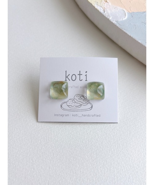 tone(トーン)の「【koti】Valo aurora square ピアス(MA)(ピアス(両耳用)・レディース・ホワイト系3/グリーン系1/ホワイト系1/ホワイト系2/ブルー系1/ブルー系2・FREE)」の4枚目の写真
