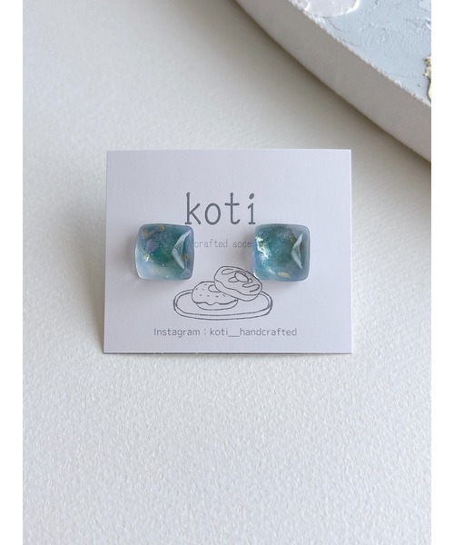 tone(トーン)の「【koti】Valo aurora square ピアス(MA)(ピアス(両耳用)・レディース・ホワイト系3/グリーン系1/ホワイト系1/ホワイト系2/ブルー系1/ブルー系2・FREE)」の5枚目の写真