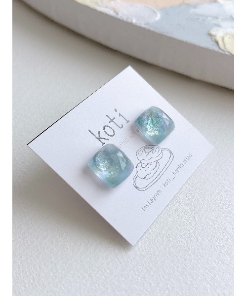 tone(トーン)の「【koti】Valo aurora square ピアス(MA)(ピアス(両耳用)・レディース・ホワイト系3/グリーン系1/ホワイト系1/ホワイト系2/ブルー系1/ブルー系2・FREE)」の10枚目の写真