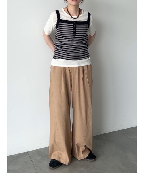 Te chichi(テチチ)の「【接触冷感】前後2WAYヘンリーネックスクエアタンク(タンクトップ・レディース・ボルドー/ブラック/オフホワイト/チャコールグレー・F)」の13枚目の写真