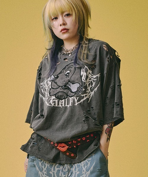 GALFY(ガルフィー)の「A'GEM/9 × .kom 『GALFY/ガルフィー』病みに溶かされし大ダメージTシャツ(Tシャツ/カットソー・メンズ・ブラック・L)」の1枚目の写真
