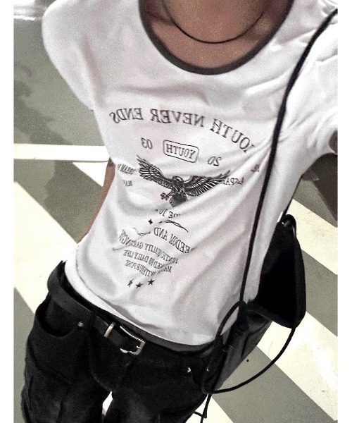 COSYHARU(コシハル)の「ヴィンテージイーグルクロップマッスルフィットTシャツ(Tシャツ/カットソー・メンズ・ホワイト/ブラック・MEDIUM/LARGE)」の6枚目の写真