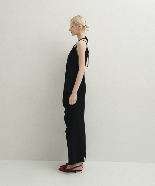 et.UNiVER(エトユニベール)の「Minimal drape set up(ドレス・レディース・ブルー/ブラウン/ブラック・MEDIUM/SMALL/LARGE)」の22枚目の写真