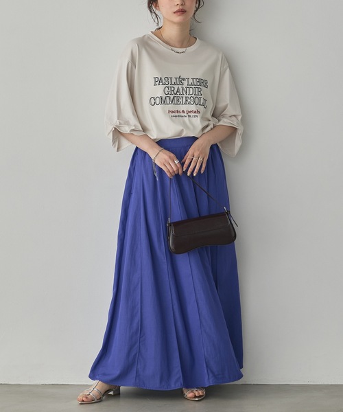 hunch(ハンチ)の「コンパクトスムース 刺繍ロゴTシャツ(Tシャツ/カットソー・レディース・アイボリー/ネイビー/ダークカーキ/ブラック・FREE)」の5枚目の写真