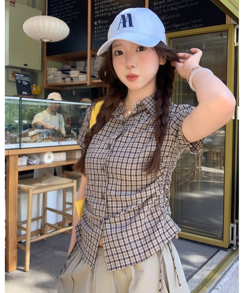 inst.ALL(インストール)の「チェック柄サイドドロスト半袖コンパクトシャツ(シャツ/ブラウス・レディース・モカ・M)」の4枚目の写真