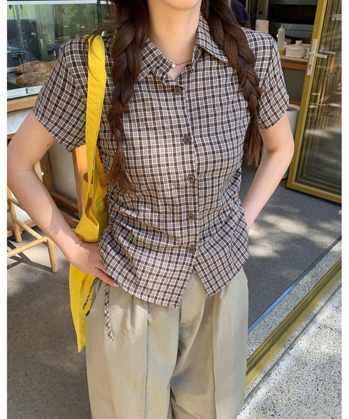 inst.ALL(インストール)の「チェック柄サイドドロスト半袖コンパクトシャツ(シャツ/ブラウス・レディース・モカ・M)」の6枚目の写真