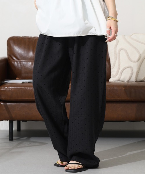 crossi(クロッシー)の「ハート柄イージーワイドパンツ(スウェットパンツ・レディース・グレー/ブラック・LARGE)」の1枚目の写真
