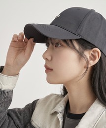 Keith Haring（キース・ヘリング）の「KH Metal Haring Dog LOW CAP（キャップ）」