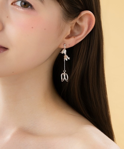 LA MUe（ラミュー）の「【LA MUE】ニッケルフリー チューリップ メタル ロング ピアス（ピアス（両耳用）・レディース・シルバー/ゴールド・FREE）」の8枚目の写真