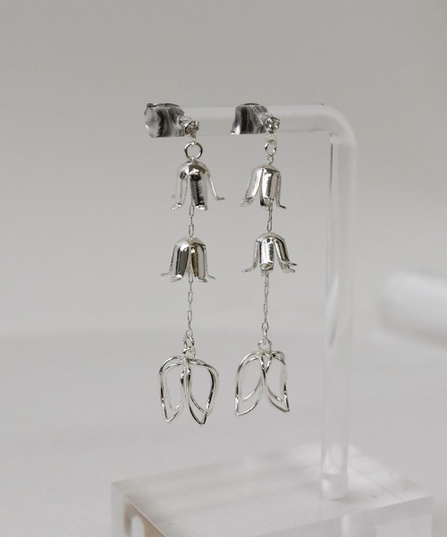 LA MUe（ラミュー）の「【LA MUE】ニッケルフリー チューリップ メタル ロング ピアス（ピアス（両耳用）・レディース・シルバー/ゴールド・FREE）」の5枚目の写真