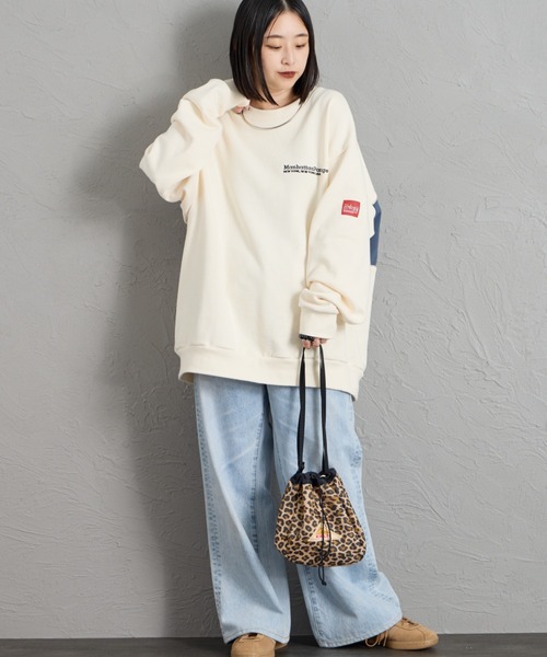 Manhattan Portage（マンハッタンポーテージ）の「【WEB先行予約】[MANHATTAN PORTAGE/マンハッタンポーテージ] 別注 バック切替デザイン クルーネックスウェット（スウェット・レディース・ブラック/ブルー/アイボリー・S/XL/L/M）」の13枚目の写真