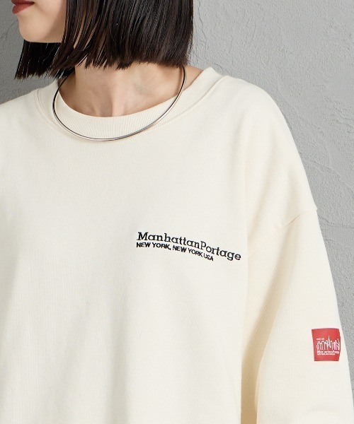 Manhattan Portage（マンハッタンポーテージ）の「【WEB先行予約】[MANHATTAN PORTAGE/マンハッタンポーテージ] 別注 バック切替デザイン クルーネックスウェット（スウェット・レディース・ブラック/ブルー/アイボリー・S/XL/L/M）」の16枚目の写真
