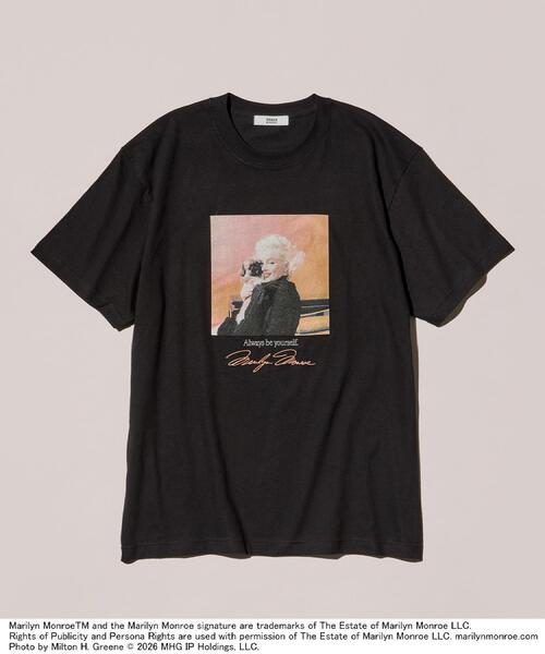 TAKEO KIKUCHI(タケオキクチ)の「【別注】マリリン・モンロー/フォトTシャツ(Tシャツ/カットソー・メンズ・ホワイト系1/ブラック/ホワイト/ブラック系・02/03/04/01)」の4枚目の写真