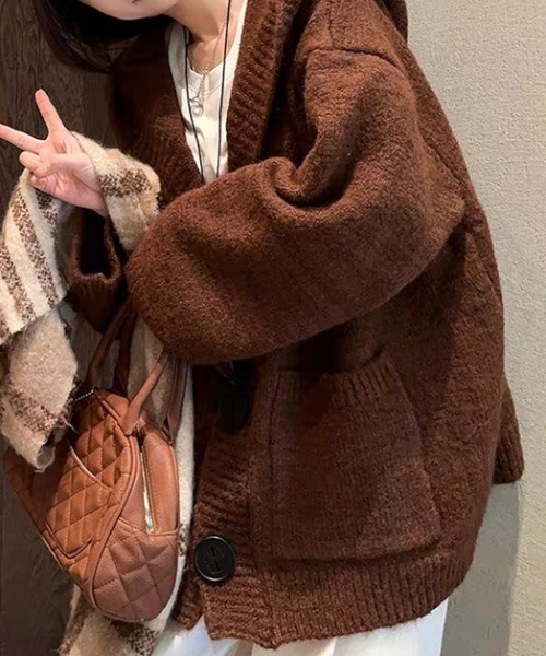 AMAJI(アマジ)の「フード付き ルーズ ニットカーディガン(カーディガン/ボレロ・レディース・ブラウン/グレー/ベージュ・FREE)」の2枚目の写真