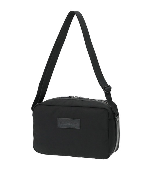Manhattan Portage BLACK LABEL(マンハッタンポーテージ ブラックレーベル)の「NORFOLK BAG (L) MILLERAIN(ショルダーバッグ・メンズ・ブラック/ブラウン・SMALL)」の1枚目の写真
