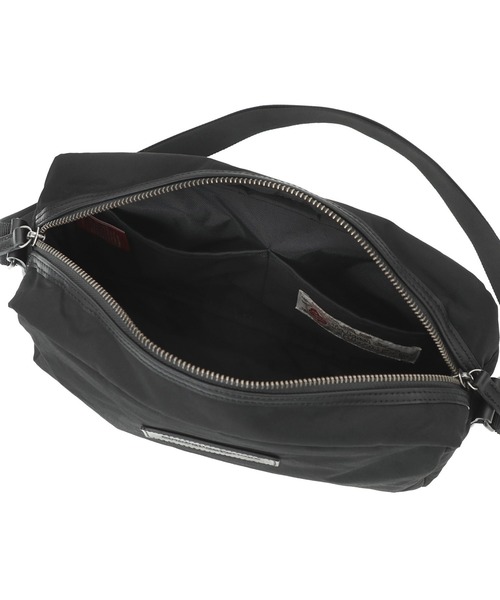 Manhattan Portage BLACK LABEL(マンハッタンポーテージ ブラックレーベル)の「NORFOLK BAG (L) MILLERAIN(ショルダーバッグ・メンズ・ブラック/ブラウン・SMALL)」の9枚目の写真