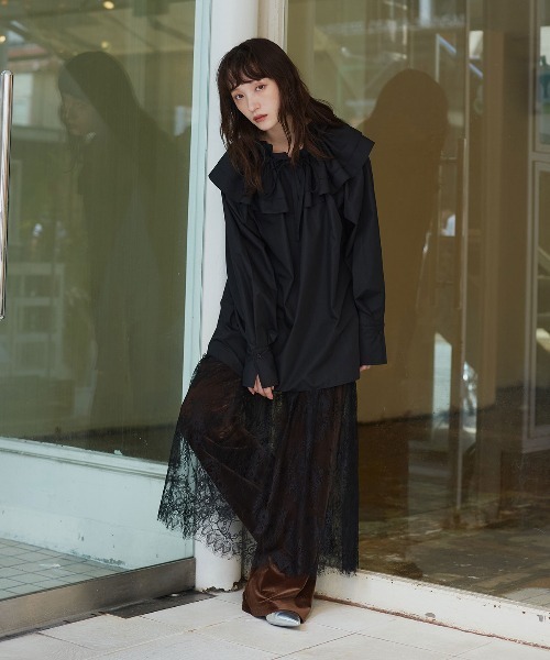 W:Huku（フーク）の「シアーレース フレア ロングスカート / Sheer Lace Flared Long Skirt（スカート・レディース・ブラック/ホワイト・FREE）」の14枚目の写真